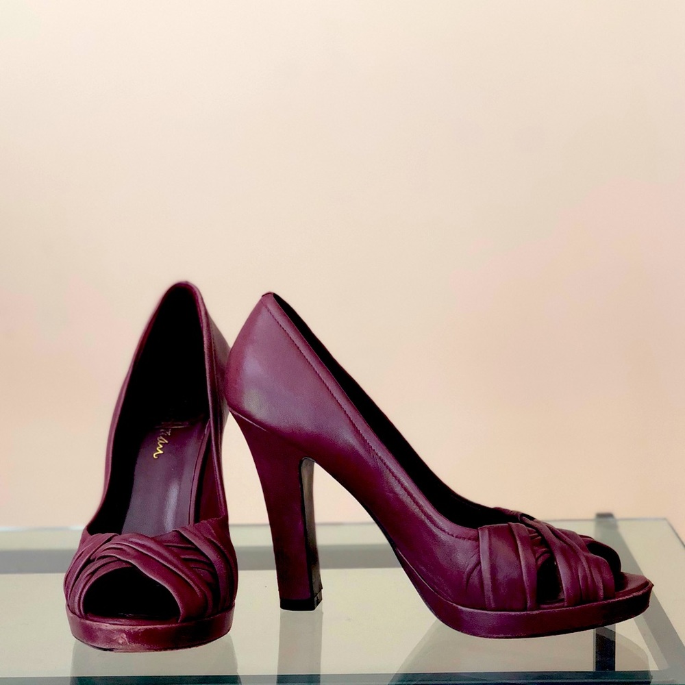 Cole Haan burgundy leather pump.